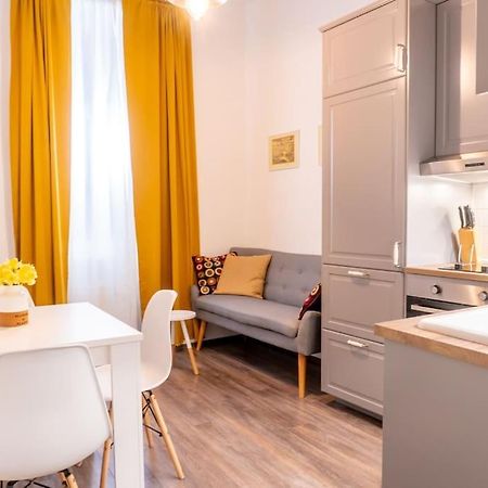 Central And Comfy 2Bdr Apartment Near Parliament Белград Екстер'єр фото