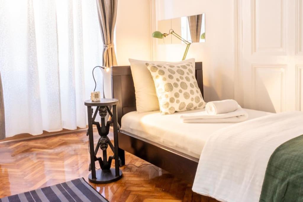 Central And Comfy 2Bdr Apartment Near Parliament Белград Екстер'єр фото